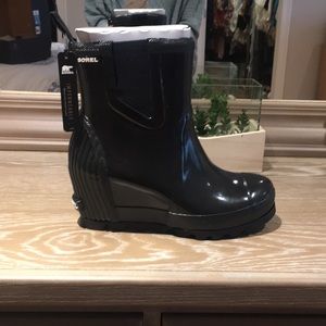 Bnib sorel rain boots